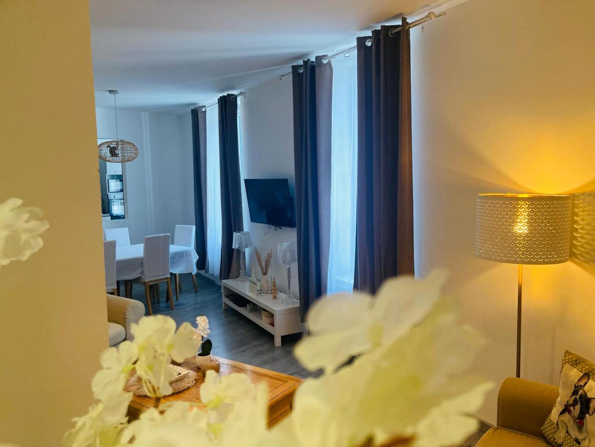 C’est une maison bleue Carcassonne Extérieur photo